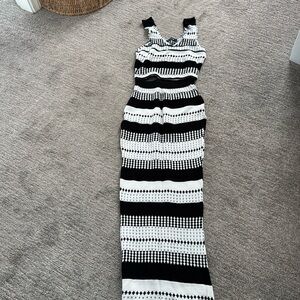 Brand new never been worn pretty little thing two piece maxi skirt set size XS